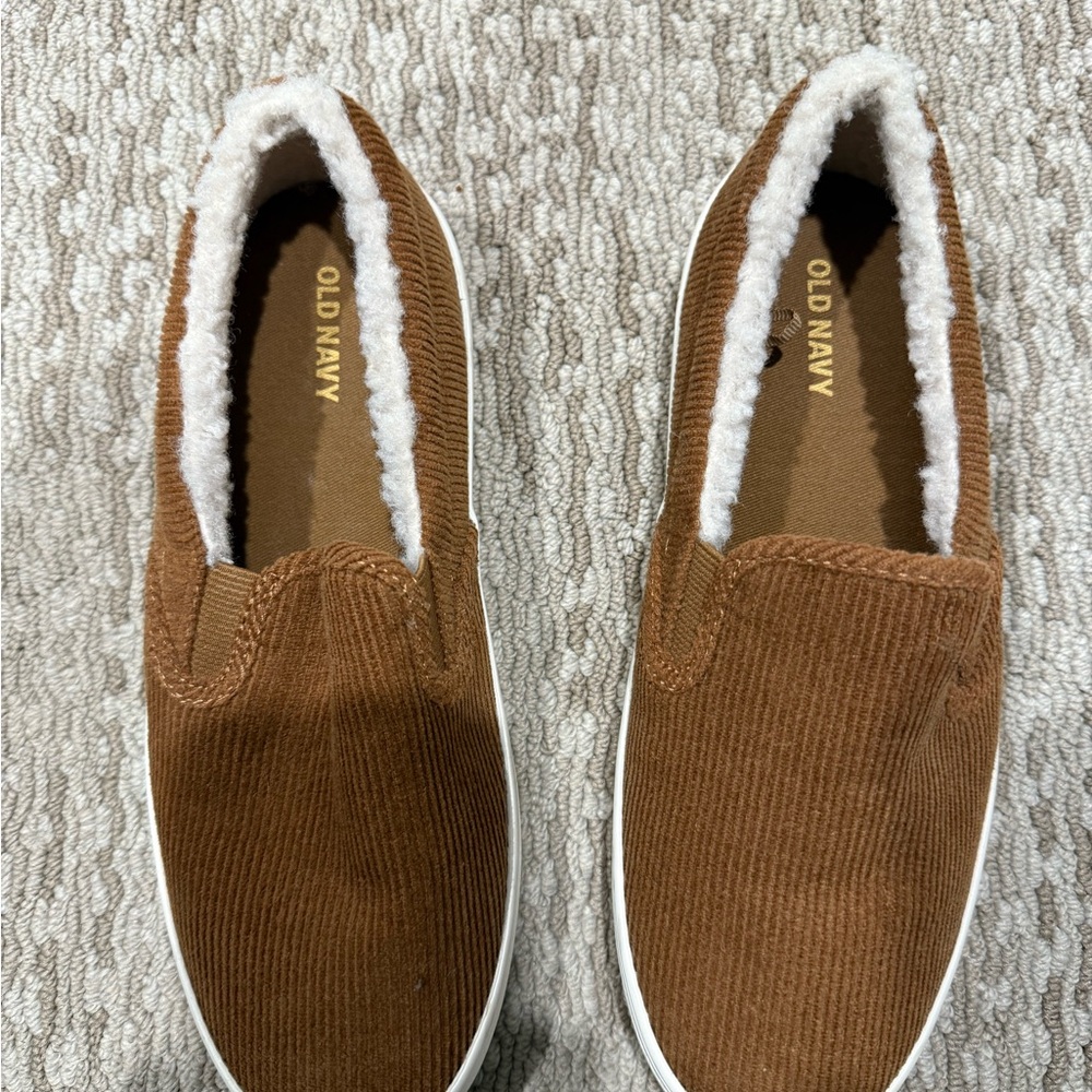 Old Navy Brown Athletic Slip-On Shoes with Cozy Lining (188)